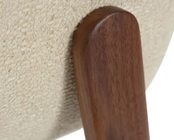 Paragon Stol | Frosted Almond Bouclé | Valnöt