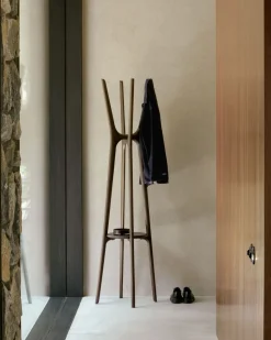 PI Klädhängare Mahogny