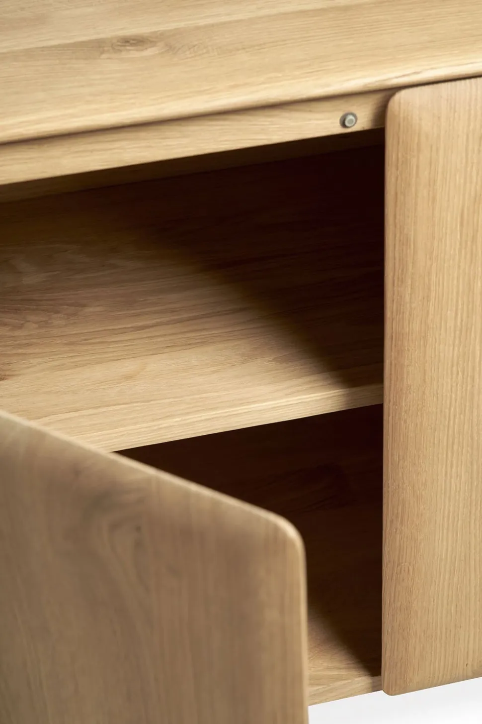 PI Sideboard 230