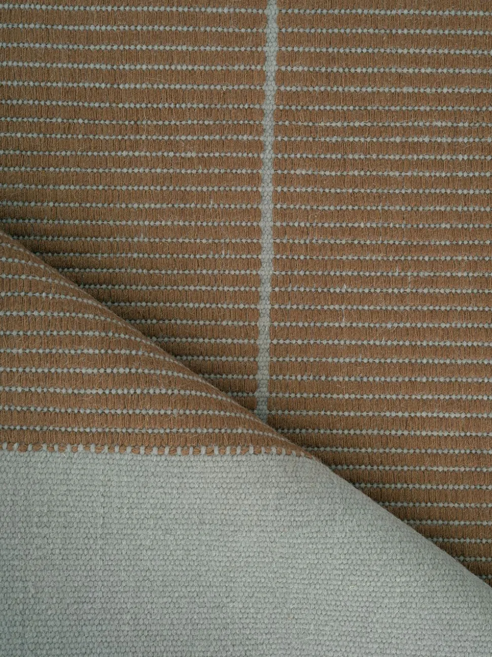 Poetic Grid Matta 200x300 | Camel