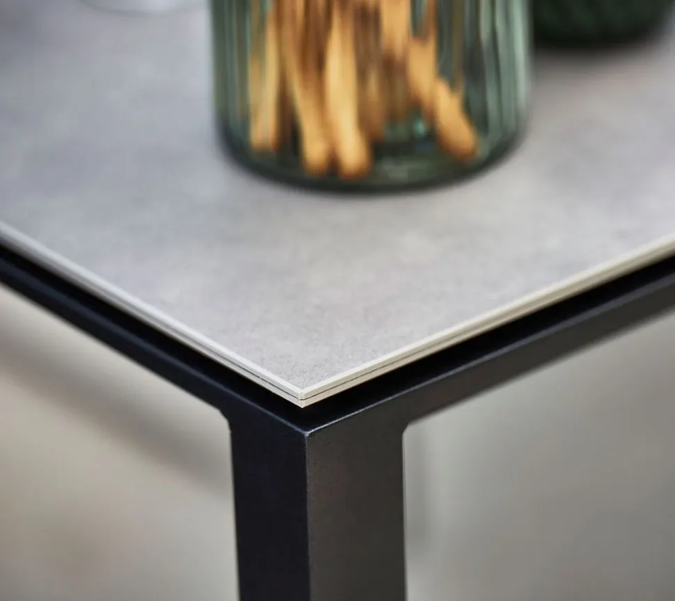 Pure Matbord 100x100 | Sand/Nero Black