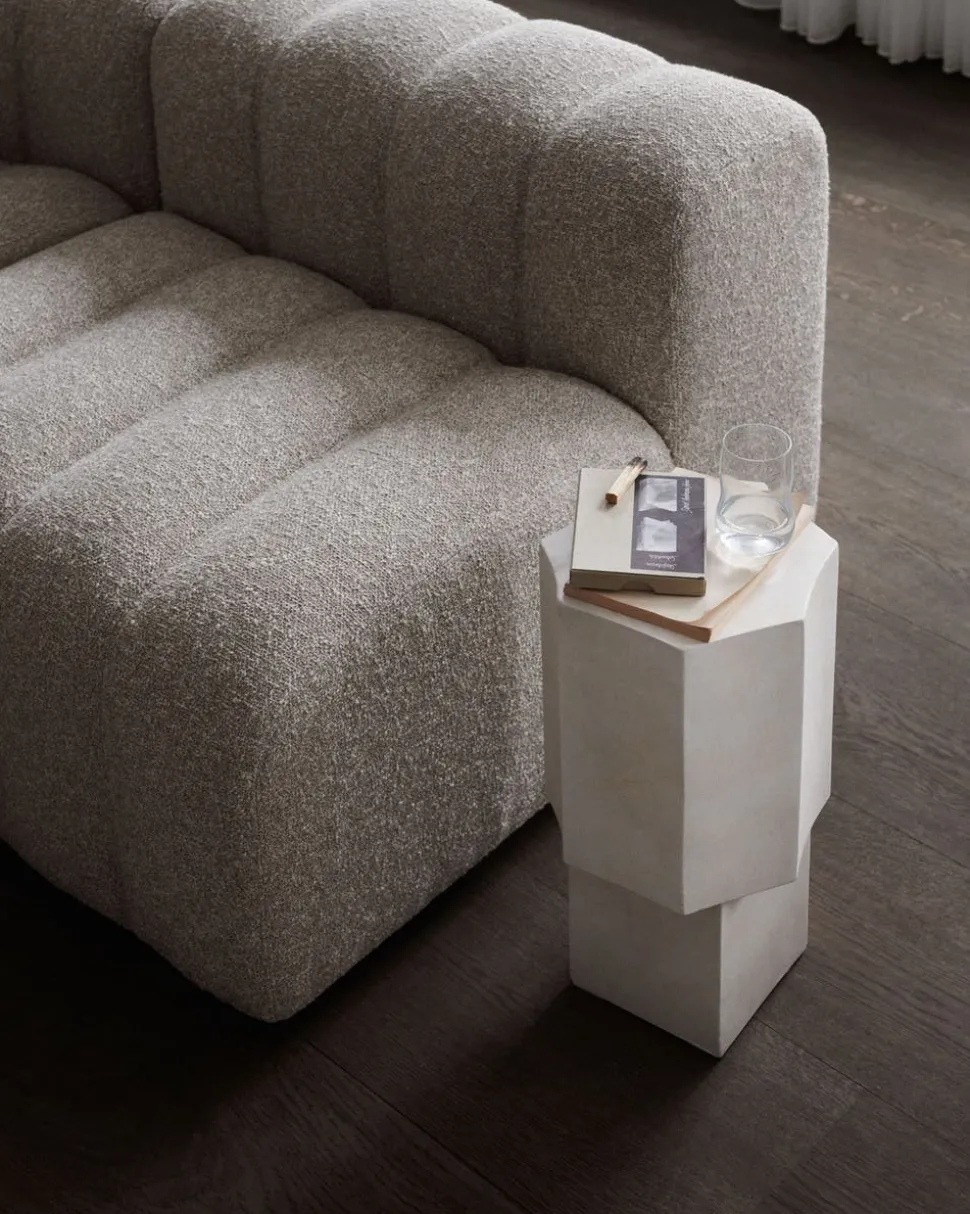 Quartz Podium | Chalk