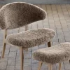 Ram Shell Lounge Chair | Trärygg | Fårskinn