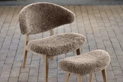 Ram Shell Lounge Chair | Trärygg | Fårskinn