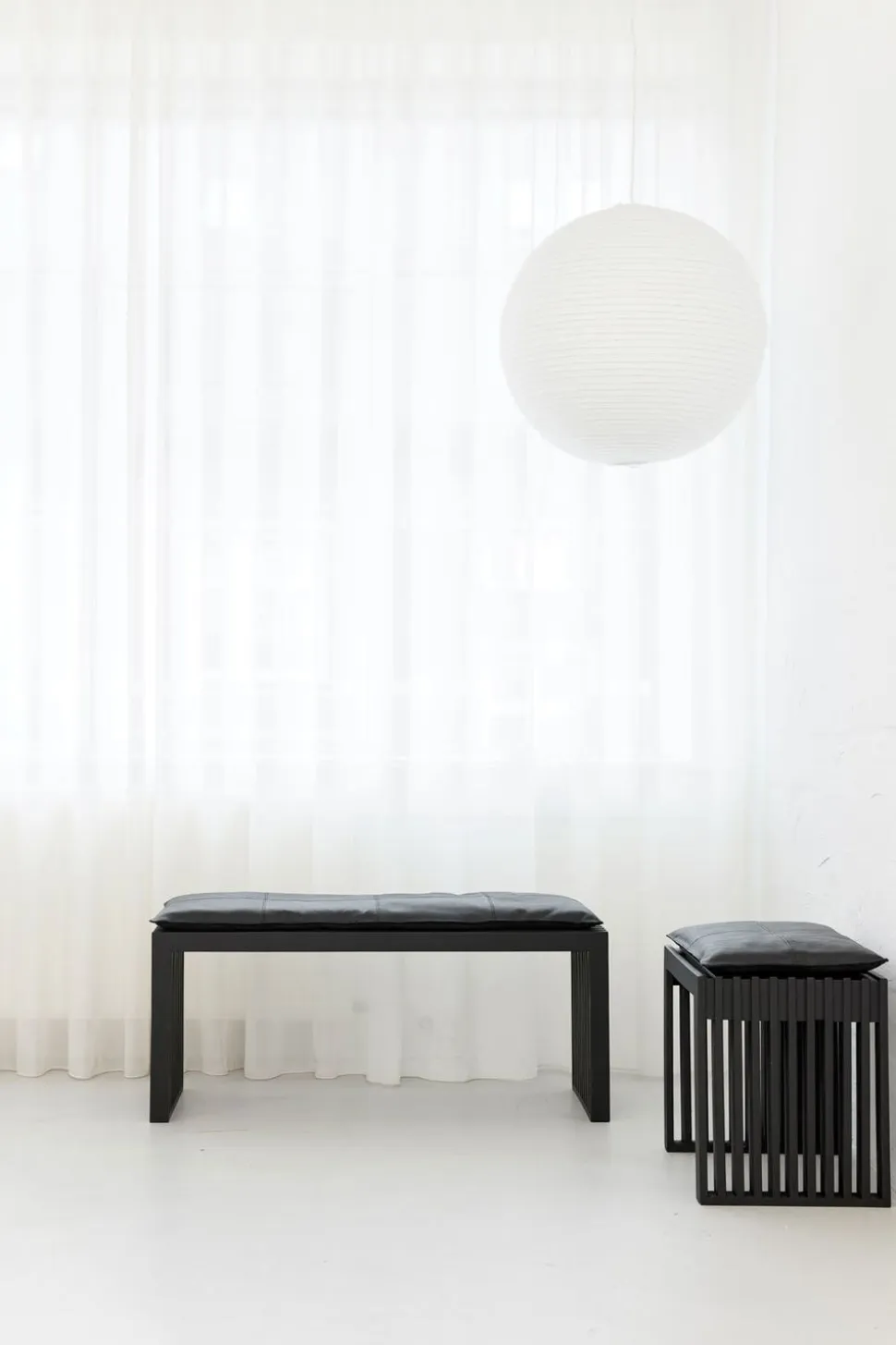 Rib Bänk 104 | Svart Mahogny