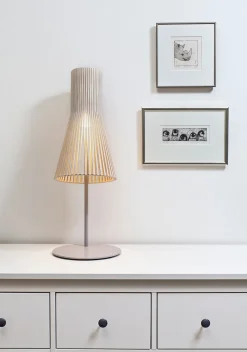 Secto 4220 bordlampa Valnöt