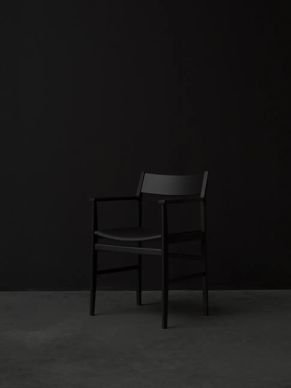 Siza Karmstol | Svartlaserad Ask/Skinnsits