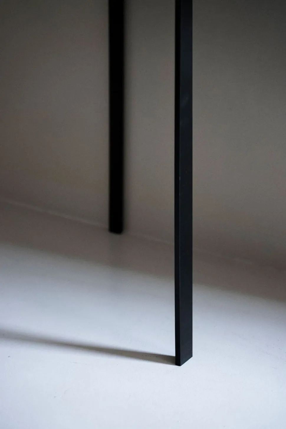 Square Hallbord | SilverGrå/ Svart Ek
