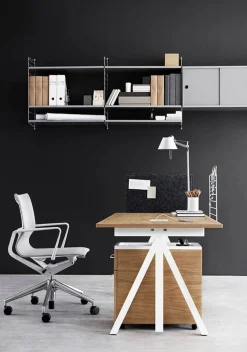 String Works Skrivbord | Fast Underrede, Vit Laminat 120x78