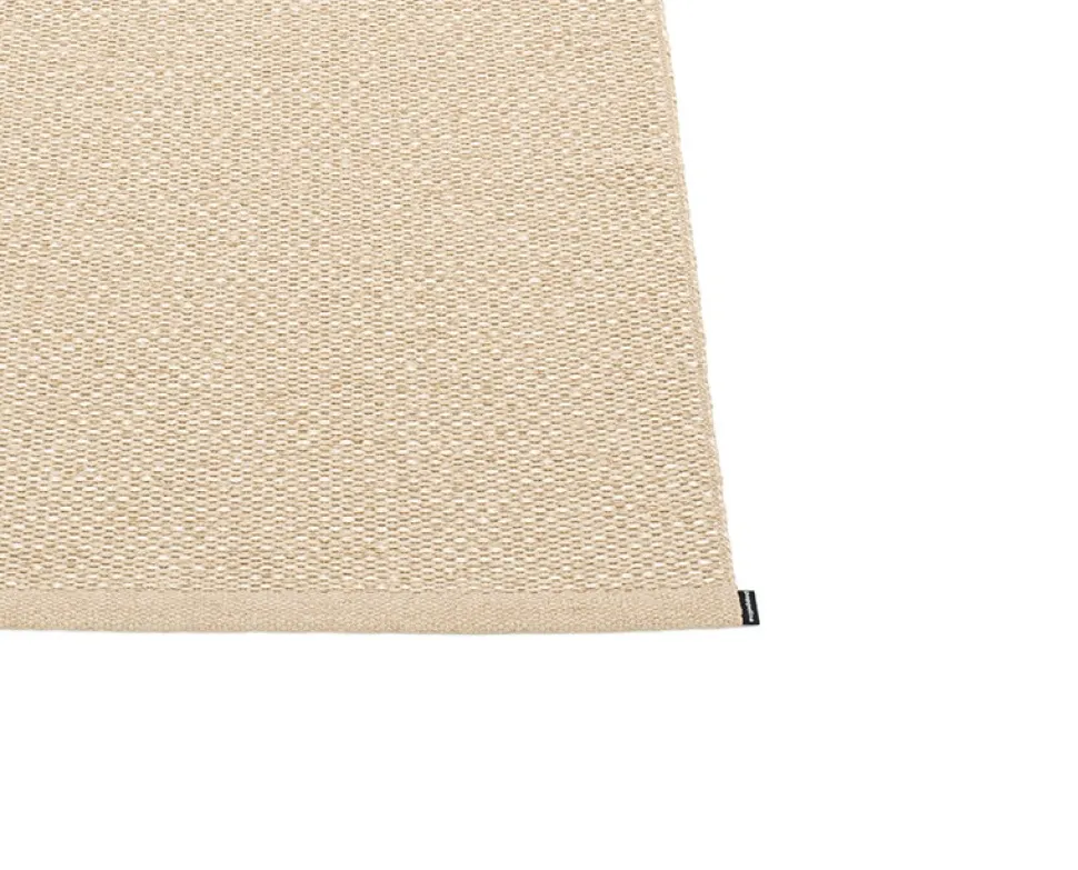 Svea matta Beige 140x220