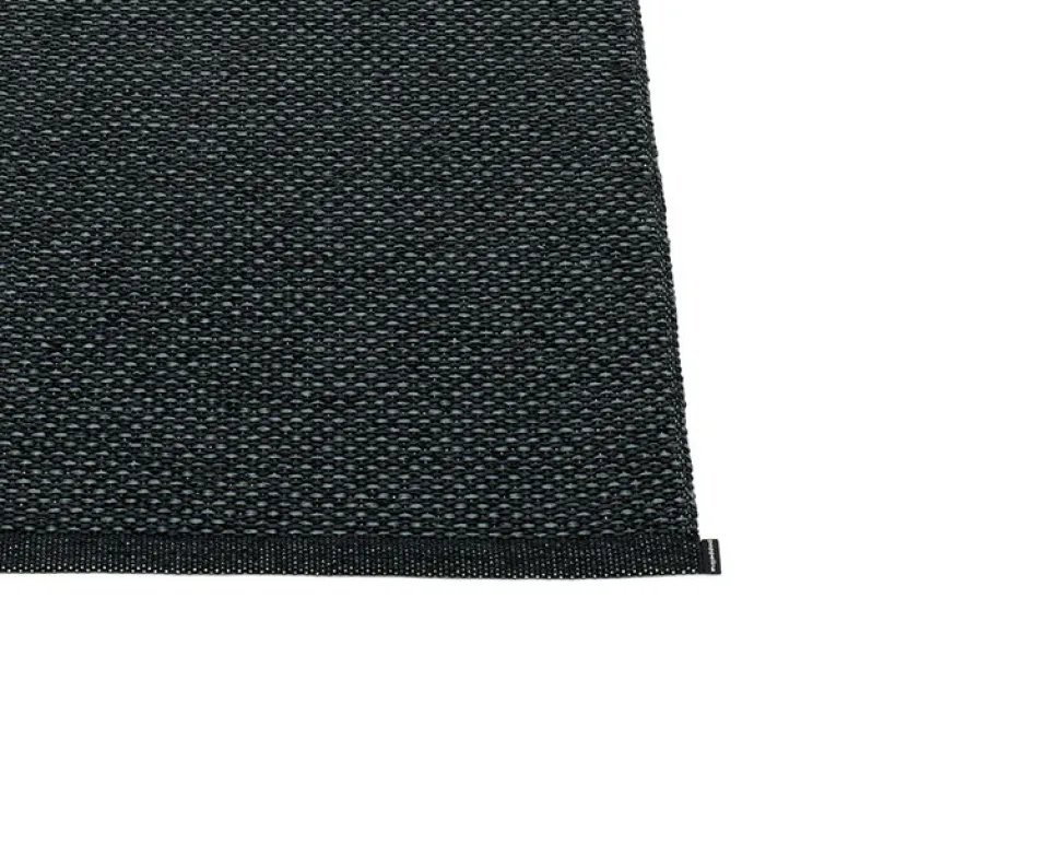 Svea matta Black Metallic 140x220