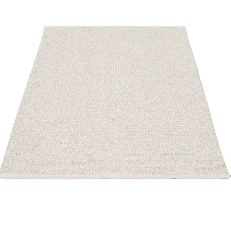 Svea matta Stone Metallic 140x220
