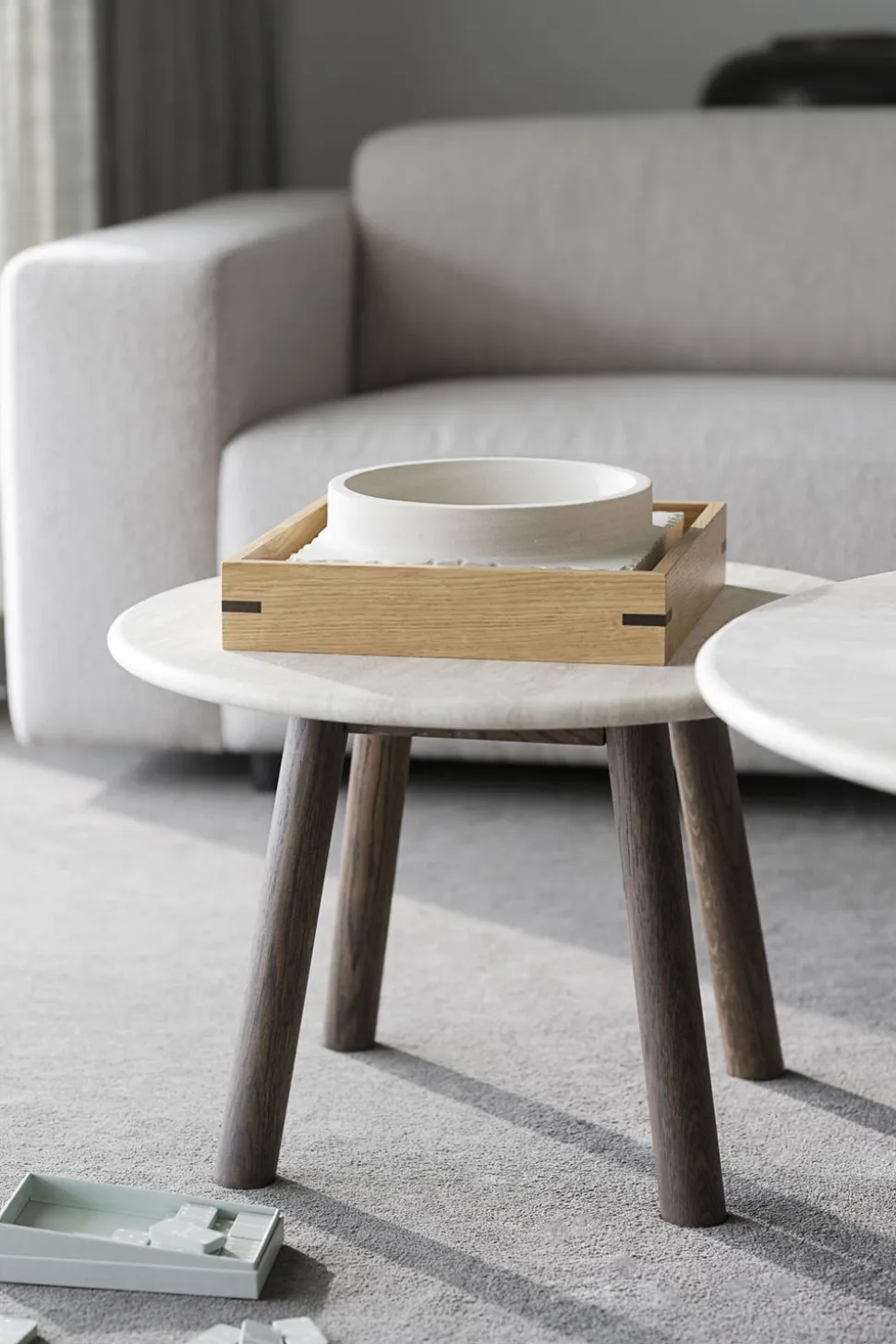 Taransay Soffbord Ø60 | Beige Travertin / Brun Ek