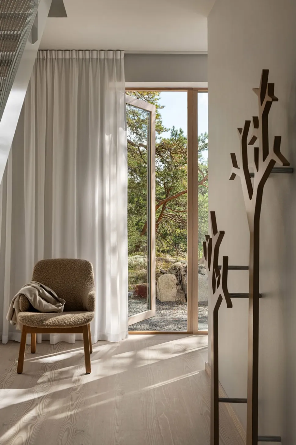 Tree rockhängare vägg låg | Svart