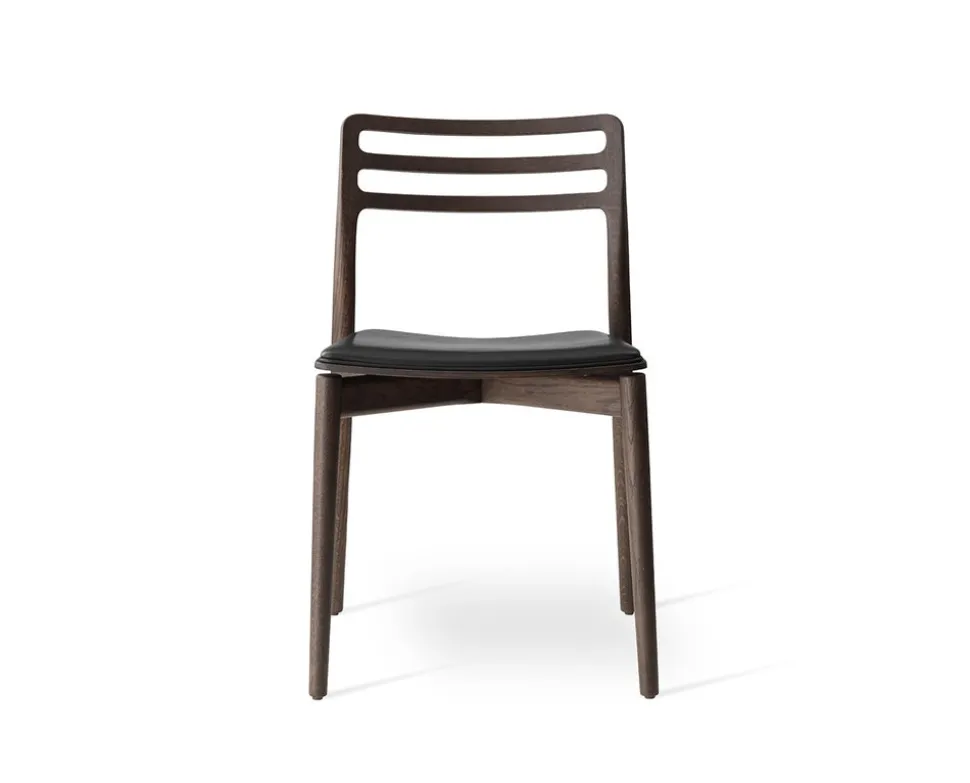 Vipp 481 Cabin Chair | Mörk Ek | Svart Läder