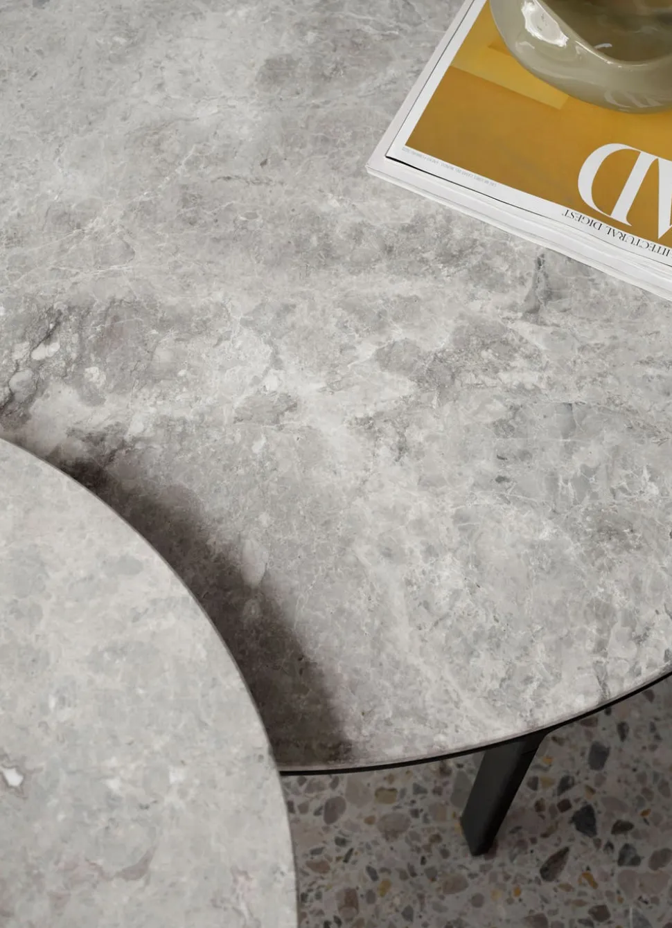 Vipp 423 Coffee Table Ø60 | Marmor, Sky Grey