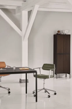 Vipp 453+ Swivel Stol | Fötter | Bosco Grönt Läder, Aluminium