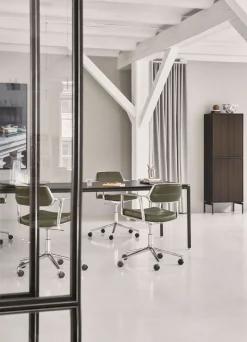 Vipp 453+ Swivel Stol | Fötter | Bosco Grönt Läder, Aluminium