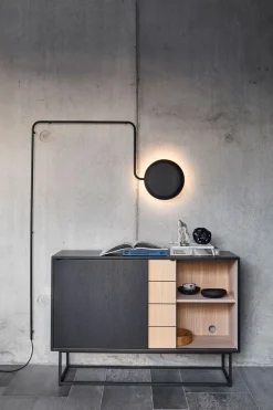Virka Sideboard Hög | Svart / Vitpig.