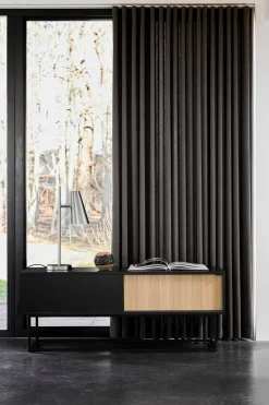 Virka Sideboard Låg | Svart / Vitpig.