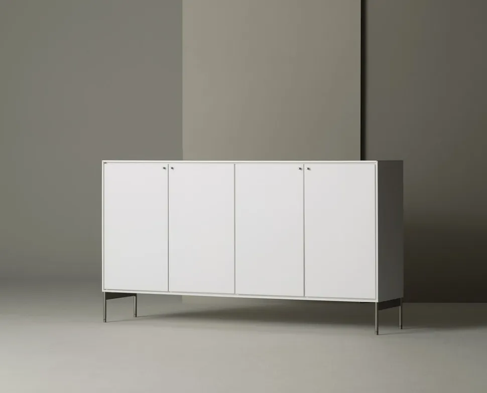 Volt Sideboard Täckta Dörrar | Beige / Rostfritt