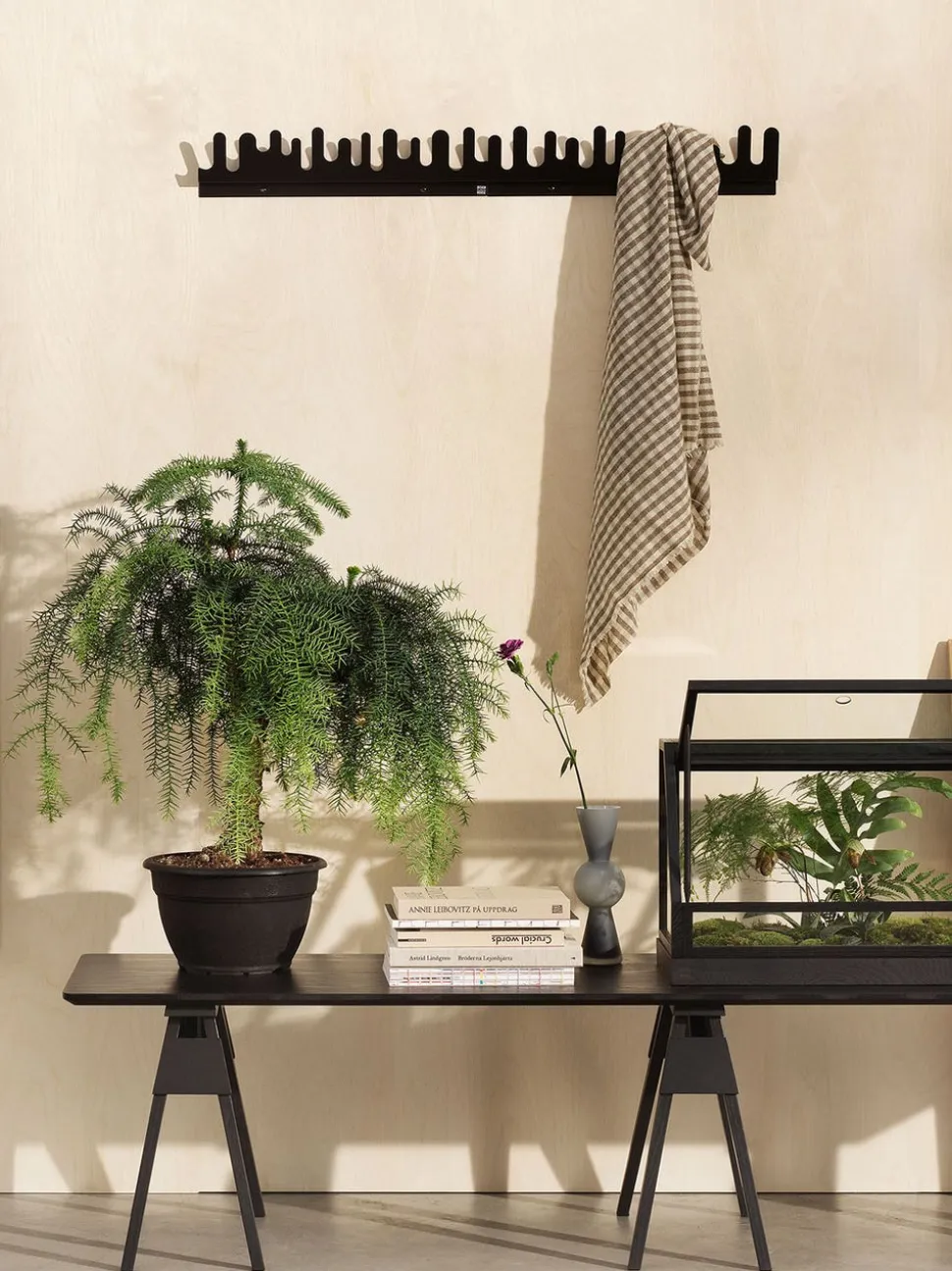 Wave Hanger | Black