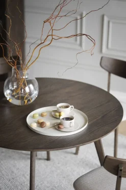 Yumi Matbord | Runt Ø115, Brunlackad Ek